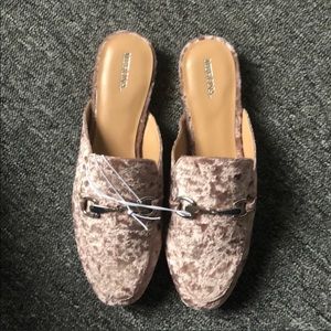 Merona Kona Crushed Velvet Pink Skip On Shoes